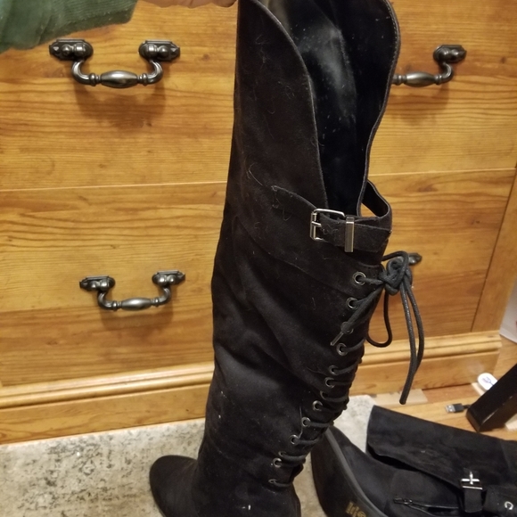 High, over-the-knee with tie string laces up the back suede boot - Picture 8 of 12